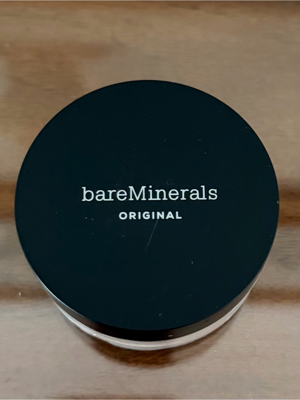 bareMinerals BarePro 24HR Wear Skin-Perfecting Matte Foundation Light 21 Neutral